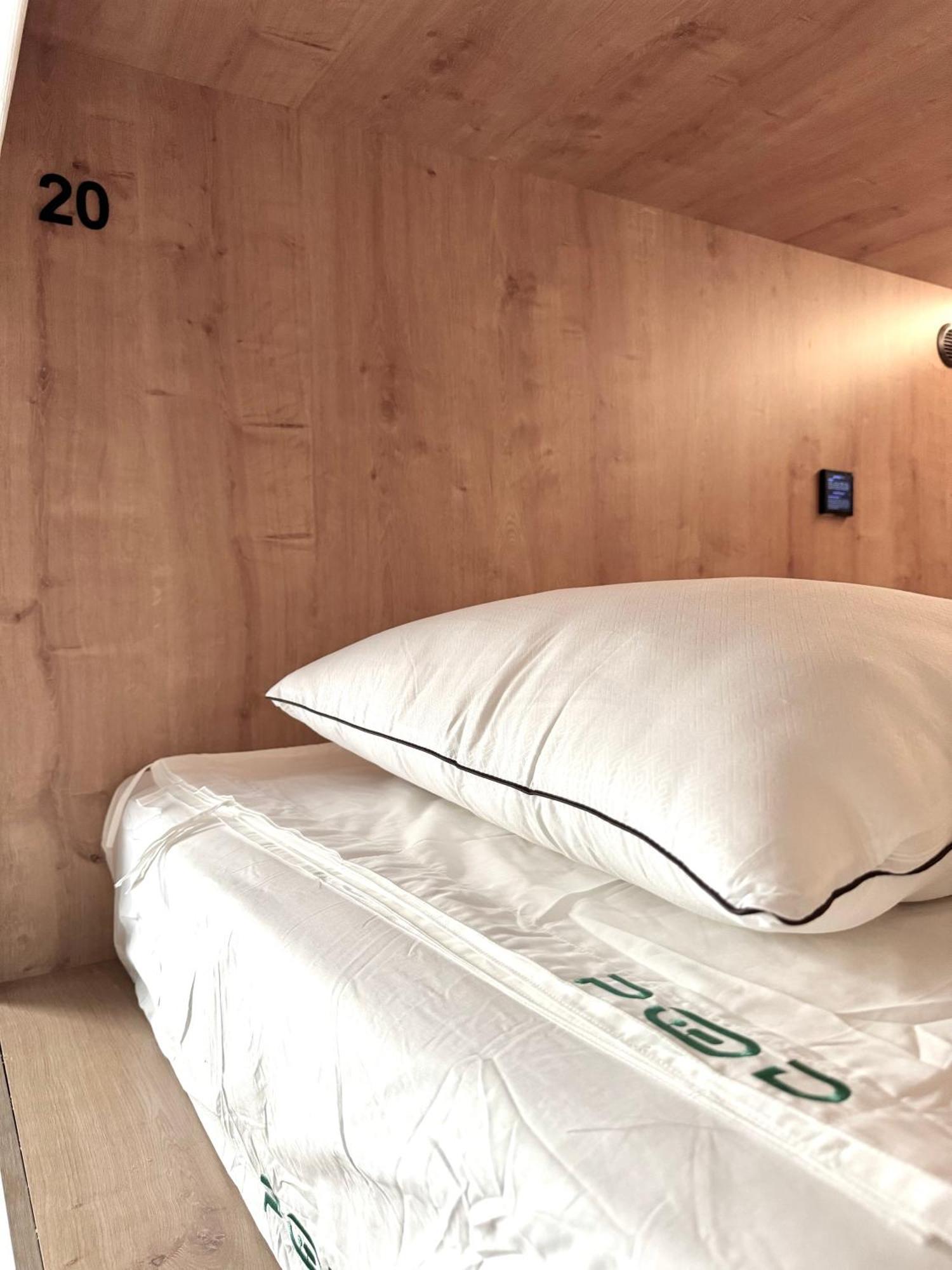 The Pod Suite Hostel Village Valencie Exteriér fotografie